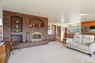 2910 13th St SW, Puyallup, WA 98373 - Photo 11