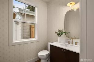 10618 NE 54th Ln, Kirkland, WA 98033 - Photo 7