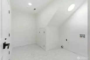 9110 122nd Pl SE, Newcastle, WA 98056 - Photo 33