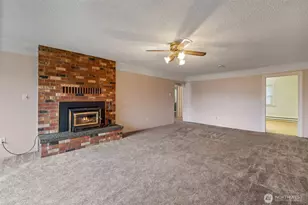 1922 8th St, Marysville, WA 98270 - Photo 5