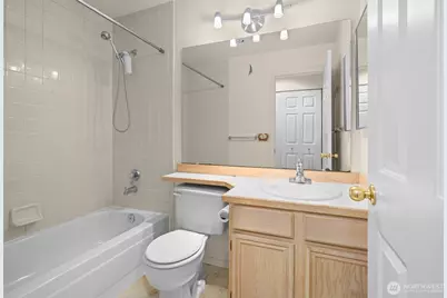 2540 118th Avenue SE #202, Bellevue, WA 98005 - Photo 19