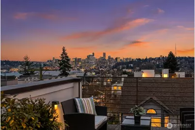 728 N 43rd Street, Seattle, WA 98103 - Photo 1