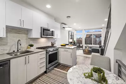 728 N 43rd Street, Seattle, WA 98103 - Photo 3