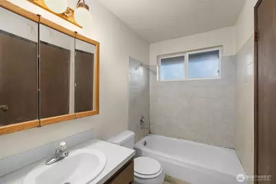 1413 Index Avenue SE, Renton, WA 98058 - Photo 13