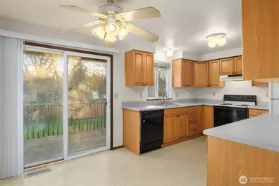 1413 Index Avenue SE, Renton, WA 98058 - Photo 7