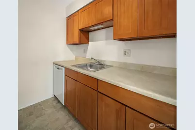 12424 NE 145th Street #C25, Kirkland, WA 98034 - Photo 17