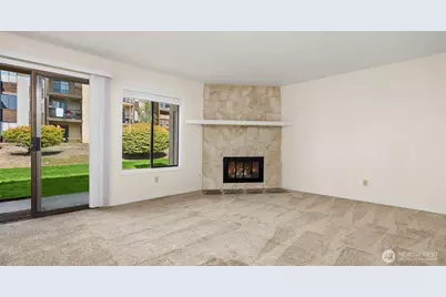 12424 NE 145th Street #C25, Kirkland, WA 98034 - Photo 13