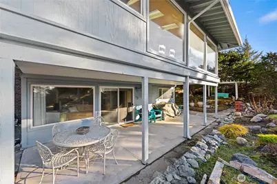 4951 Surfcrest Drive, Oak Harbor, WA 98277 - Photo 33