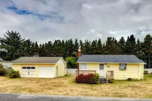 1215 199th Pl, Long Beach, WA 98631 - Photo 1