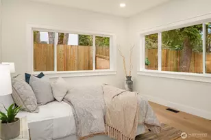 10010 161st Avenue Northeast, Redmond, WA 98052 - Photo 29