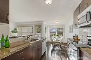 23015 Edmonds Way, Edmonds, WA 98020 - Photo 9