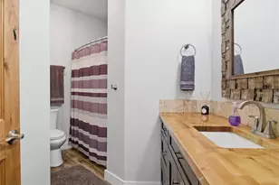 38512 Mountain Hwy E, Eatonville, WA 98328 - Photo 19