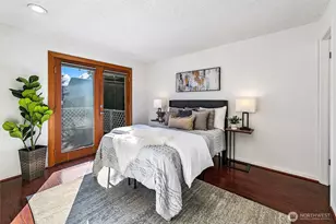 541 N 75th St, Seattle, WA 98103 - Photo 11