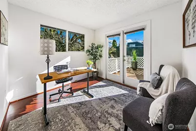 541 N 75th Street, Seattle, WA 98103 - Photo 15