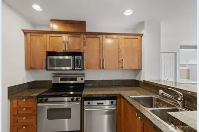 123 Queen Anne Avenue N #305, Seattle, WA 98109 - Photo 11