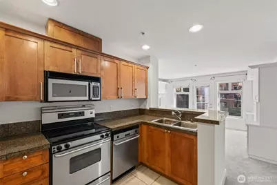 123 Queen Anne Avenue N #305, Seattle, WA 98109 - Photo 9