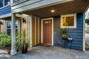 11740 Burke Ave N, Seattle, WA 98133 - Photo 3