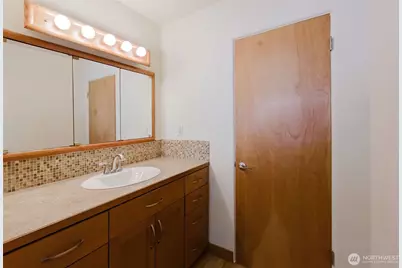 2110 E 17th Street, Bremerton, WA 98310 - Photo 19