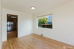 2110 E 17th St, Bremerton, WA 98310 - Photo 11