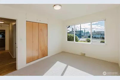 2110 E 17th Street, Bremerton, WA 98310 - Photo 17