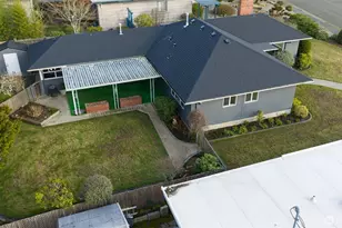 2110 E 17th St, Bremerton, WA 98310 - Photo 3