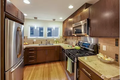 3841 Woodland Park Avenue N #B, Seattle, WA 98103 - Photo 3