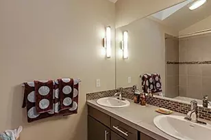 3841 Woodland Park Ave N, Seattle, WA 98103 - Photo 9