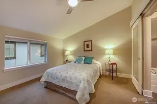 3841 Woodland Park Ave N, Seattle, WA 98103 - Photo 11