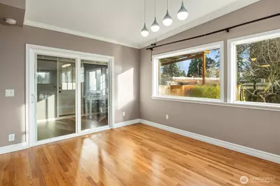 15411 SE 8th Street, Bellevue, WA 98007 - Photo 7