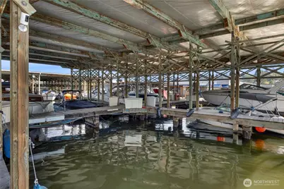 3911 Lake Washington Boulevard SE #B10, Bellevue, WA 98006 - Photo 9