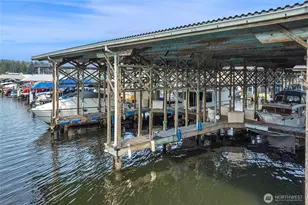 3911 Lake Washington Blvd SE, Bellevue, WA 98006 - Photo 3