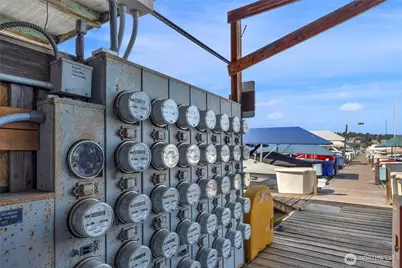 3911 Lake Washington Boulevard SE #B10, Bellevue, WA 98006 - Photo 25