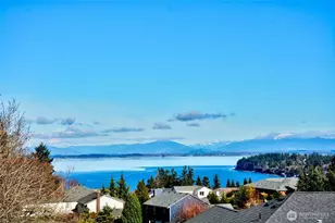 895 Marshall Dr, Camano Island, WA 98282 - Photo 3