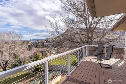 735 Castle Heights Drive, Wenatchee, WA 98801 - Photo 27