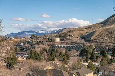 735 Castle Heights Drive, Wenatchee, WA 98801 - Photo 39