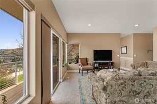 735 Castle Heights Dr, Wenatchee, WA 98801 - Photo 9