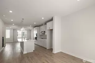 9008 NE 203rd Ln, Bothell, WA 98011 - Photo 7