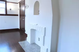 6710 Greenwood Ave N, Seattle, WA 98103 - Photo 21