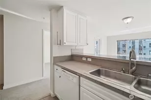 321 10th Ave S, Seattle, WA 98104 - Photo 9