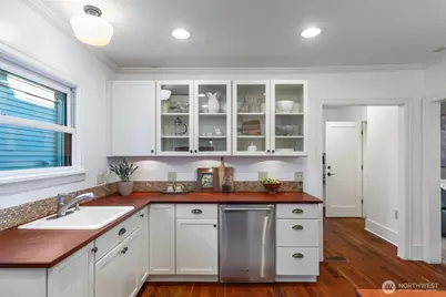 1828 NE Ravenna Boulevard, Seattle, WA 98105 - Photo 13