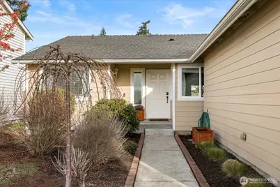 1020 NW 14th Way, Oak Harbor, WA 98277 - Photo 3