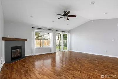 1020 NW 14th Way, Oak Harbor, WA 98277 - Photo 5