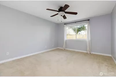 1020 NW 14th Way, Oak Harbor, WA 98277 - Photo 25