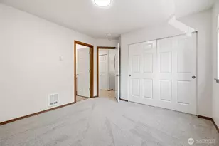 434 Oak Hill Ln, Burlington, WA 98233 - Photo 17