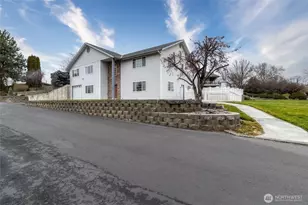 1525 SE Valley View Terrace, College Place, WA 99324 - Photo 5