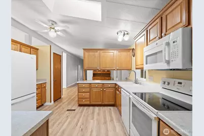 1427 100th Street SW #127, Everett, WA 98204 - Photo 5