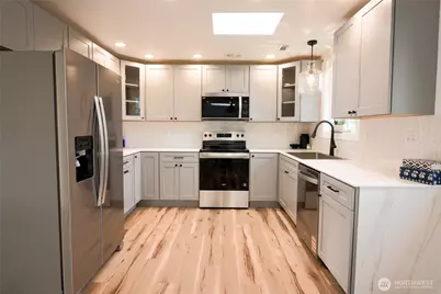 704 NE Normandy, Bremerton, WA 98310 - Photo 3