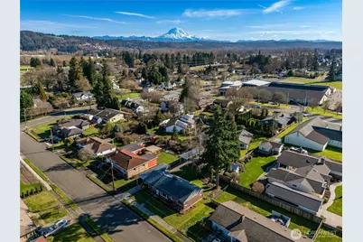 1704 Rainier Street, Sumner, WA 98390 - Photo 37