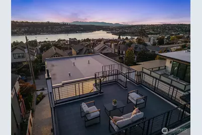 2214 Broadway E #B, Seattle, WA 98102 - Photo 1