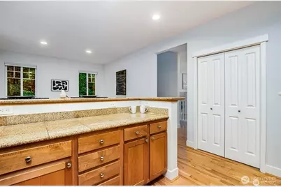 5523 Lakemont Boulevard SE #604, Bellevue, WA 98006 - Photo 13